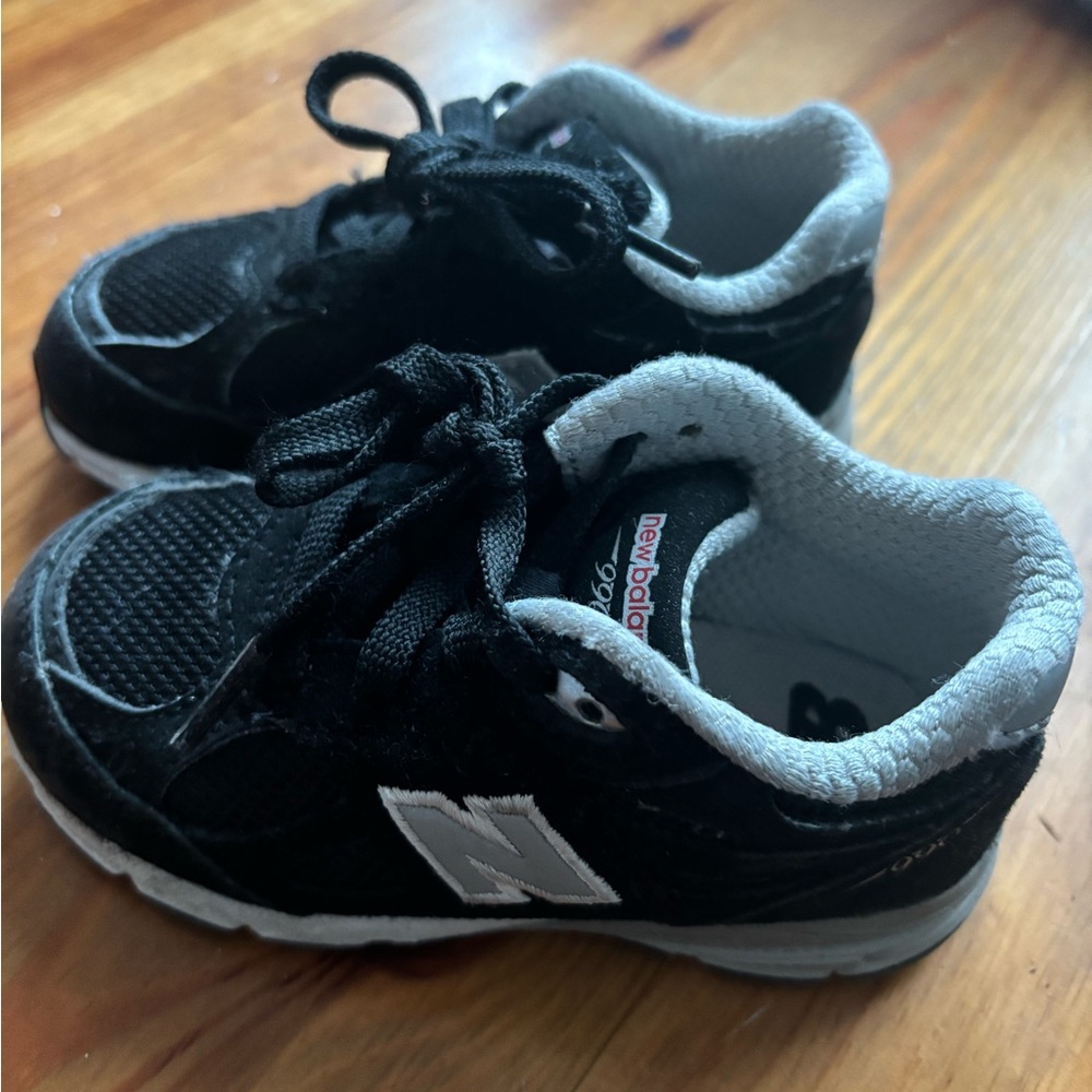 Toddlers black New Balance (990 V3)